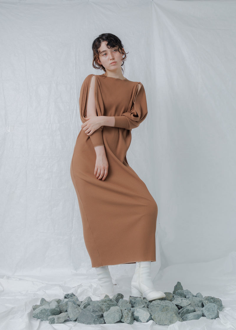 Volume Dress / Brown